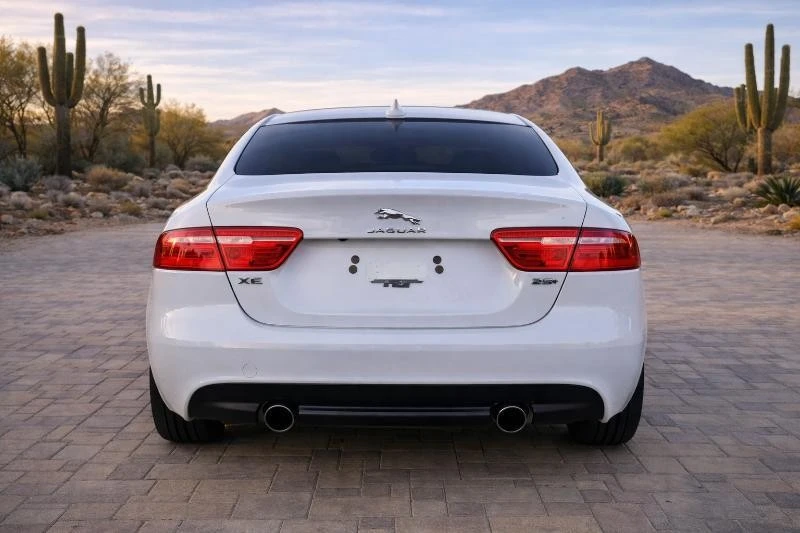 2017 Jaguar XE - Image 6 of 25