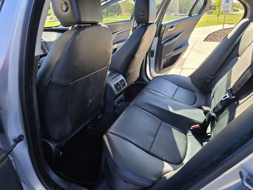 2017 Jaguar XE - Image 13 of 18