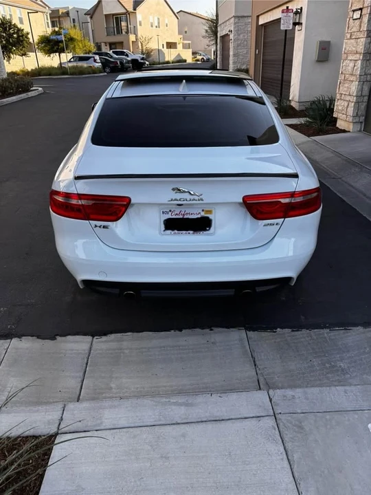 2017 Jaguar XE - Image 11 of 13