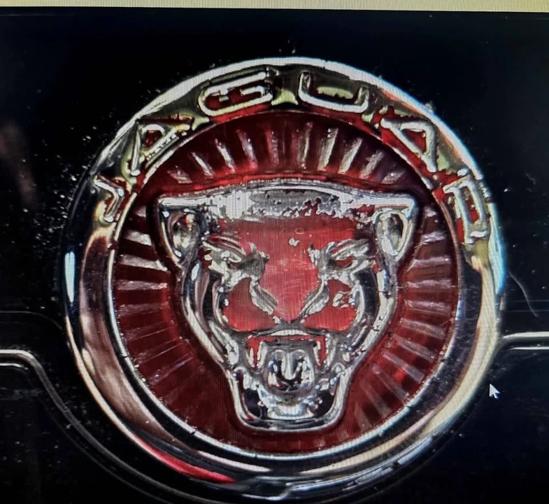 2017 Jaguar XE - Image 4 of 4