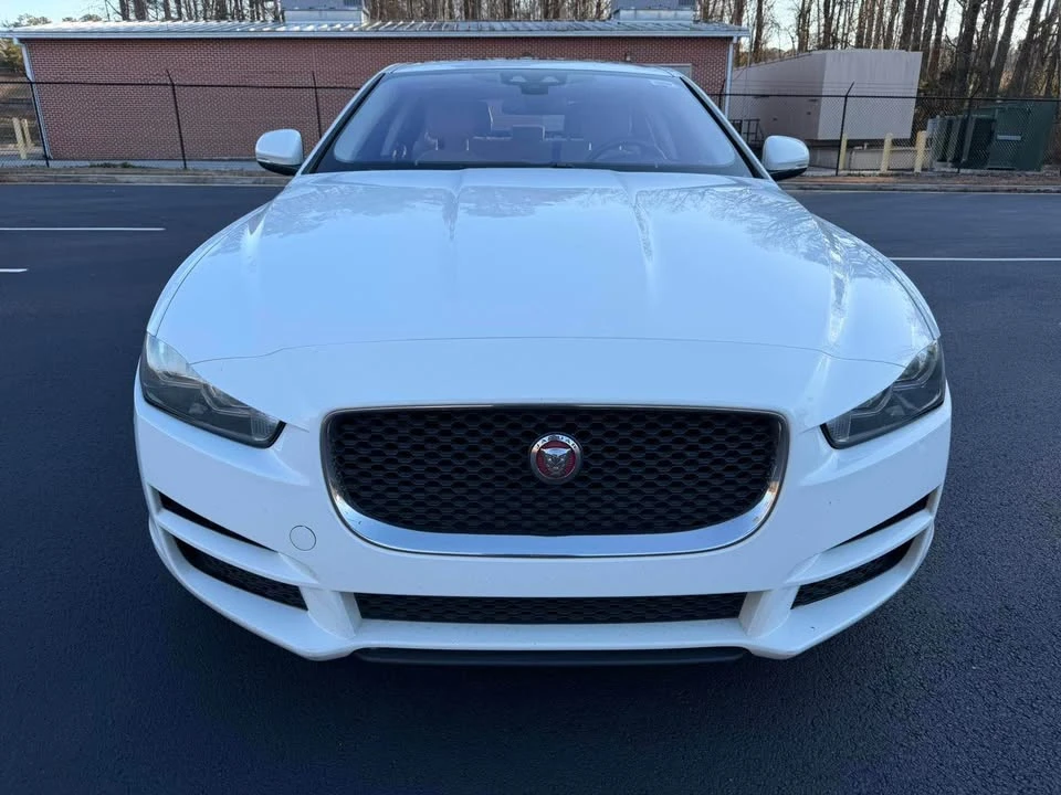 2017 Jaguar XE - Image 2 of 12