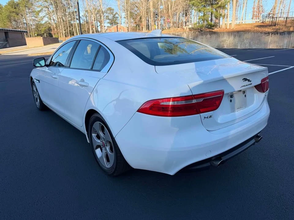 2017 Jaguar XE - Image 6 of 12