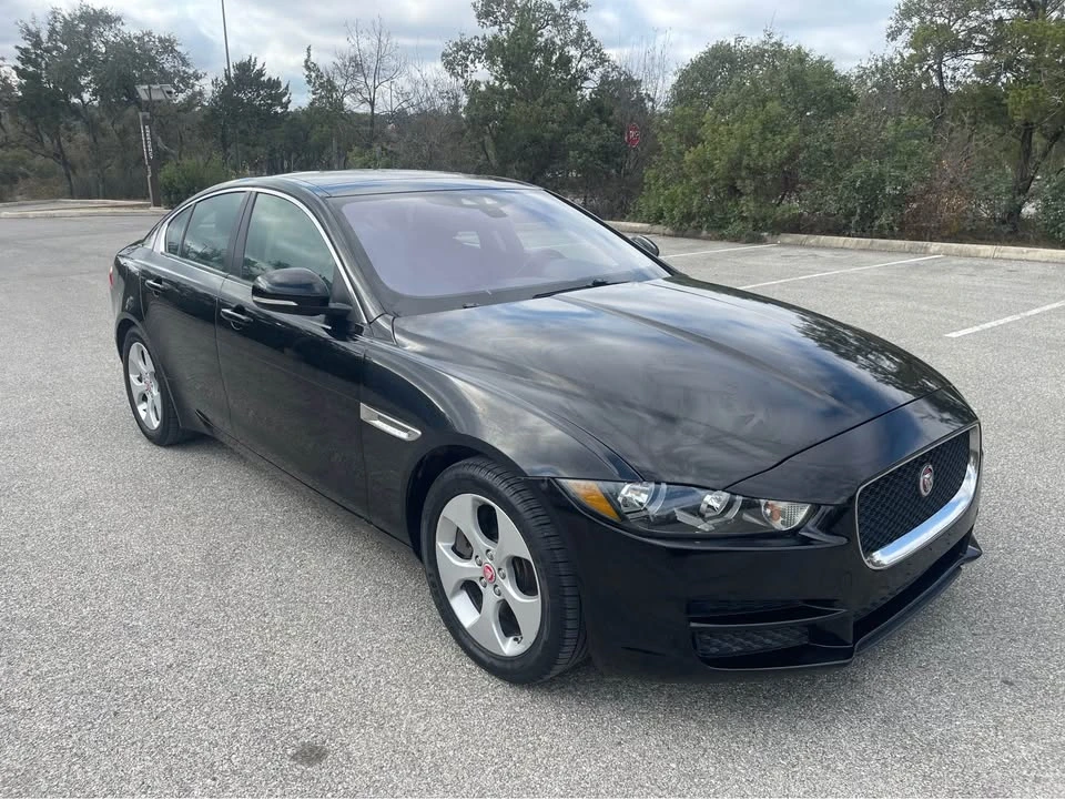 2017 Jaguar XE - Image 2 of 17