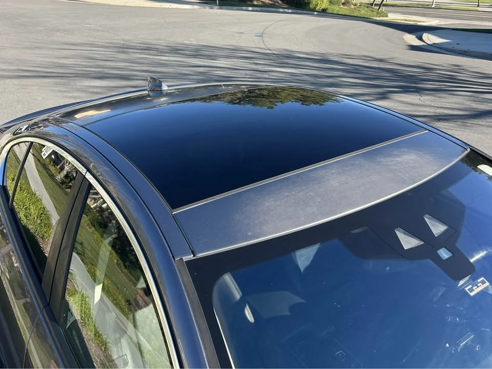 2017 Jaguar XE - Image 10 of 11