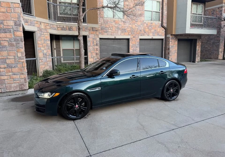 2017 Jaguar XE - Image 13 of 13