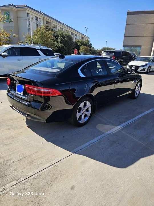 2017 Jaguar XE - Image 4 of 12