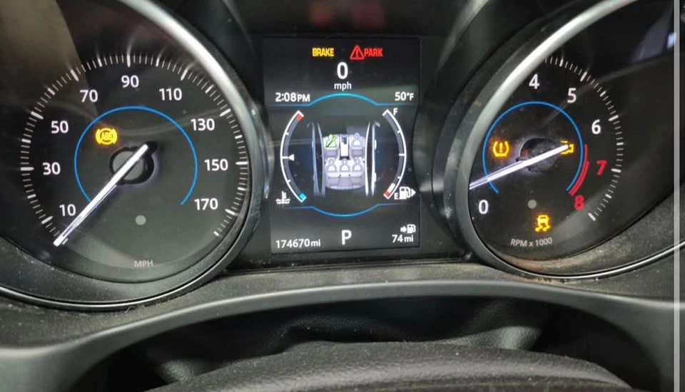 2017 Jaguar XE - Image 11 of 11