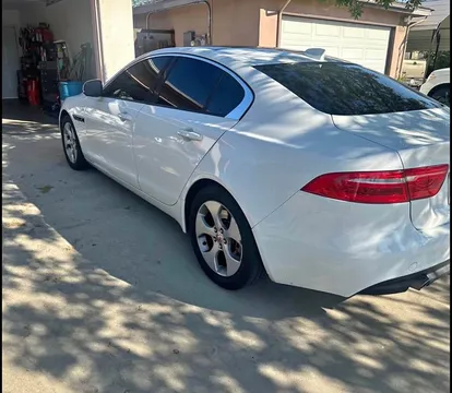 2017 Jaguar XE 25t Sedan