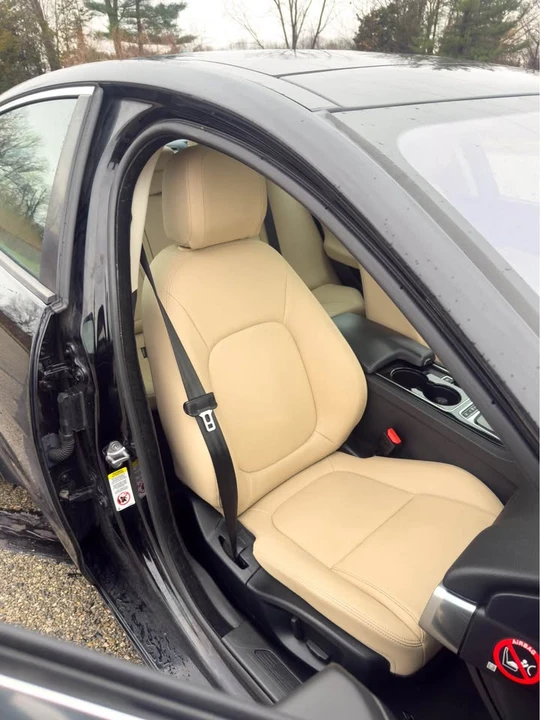 2017 Jaguar XE - Image 12 of 20