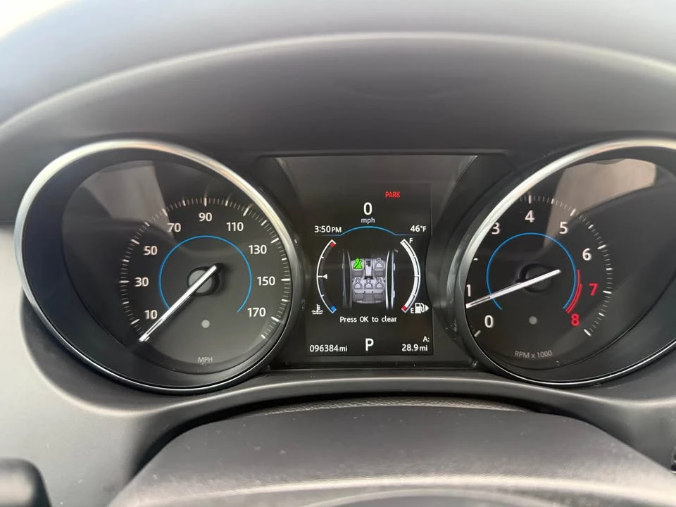 2017 Jaguar XE - Image 16 of 20