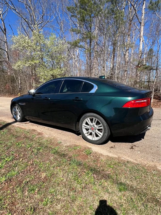 2017 Jaguar XE - Image 5 of 12
