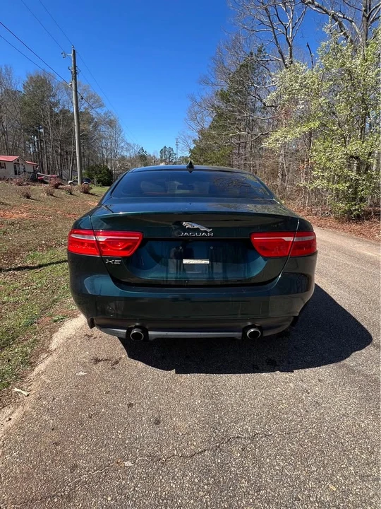 2017 Jaguar XE - Image 6 of 12