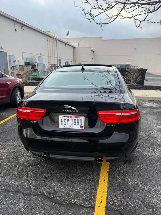 2017 Jaguar XE - Image 6 of 19