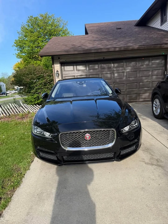 2017 Jaguar XE - Image 12 of 19