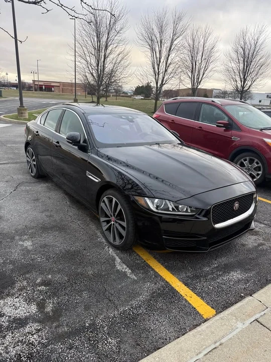 2017 Jaguar XE - Image 3 of 19