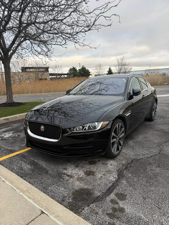 2017 Jaguar XE - Image 2 of 19