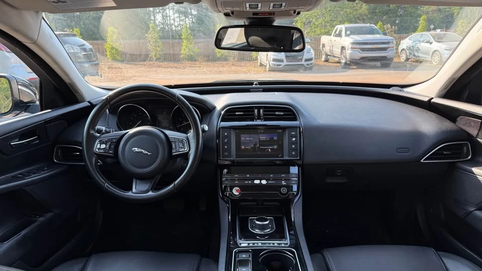 2017 Jaguar XE - Image 16 of 18