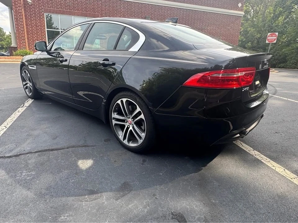 2017 Jaguar XE - Image 2 of 7