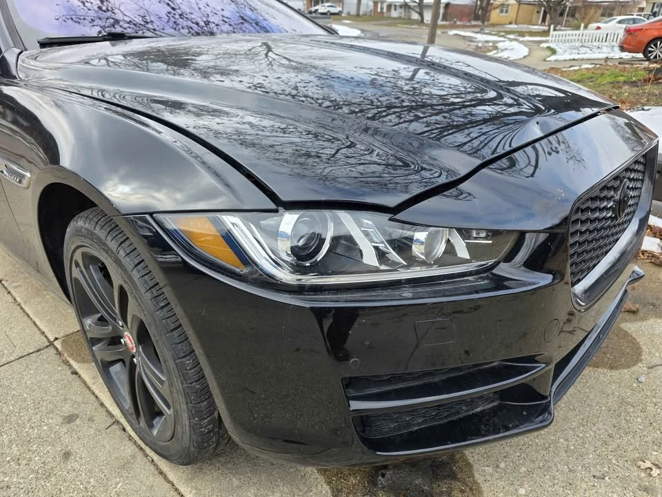 2017 Jaguar XE - Image 5 of 6
