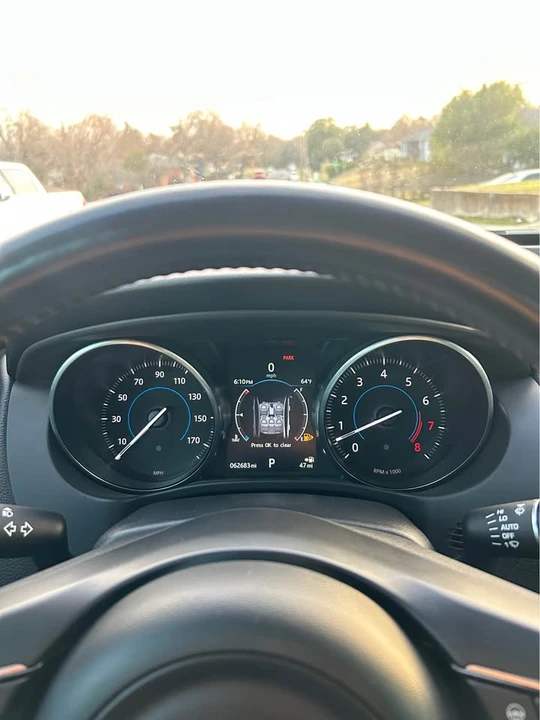 2017 Jaguar XE - Image 8 of 8