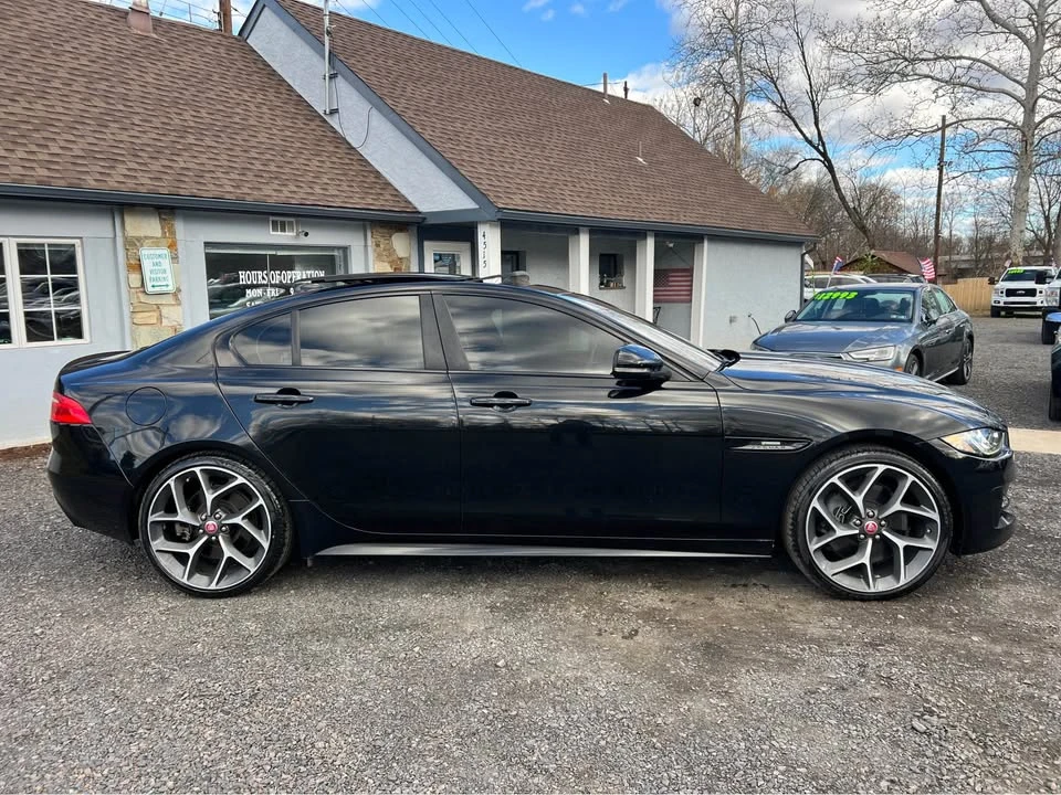 2017 Jaguar XE - Image 6 of 18