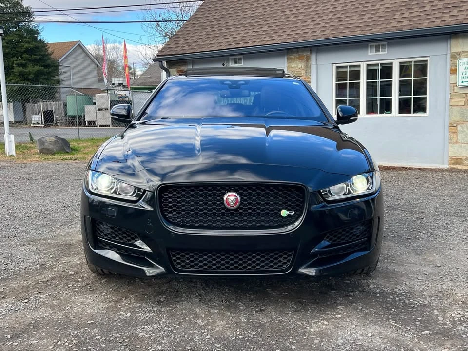 2017 Jaguar XE - Image 2 of 18