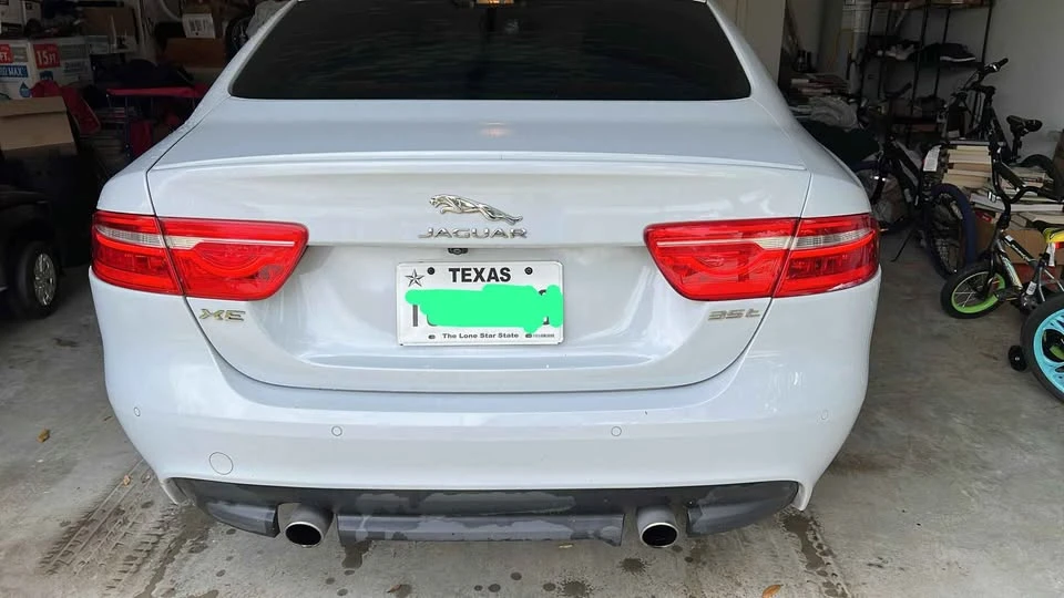 2017 Jaguar XE - Image 6 of 15