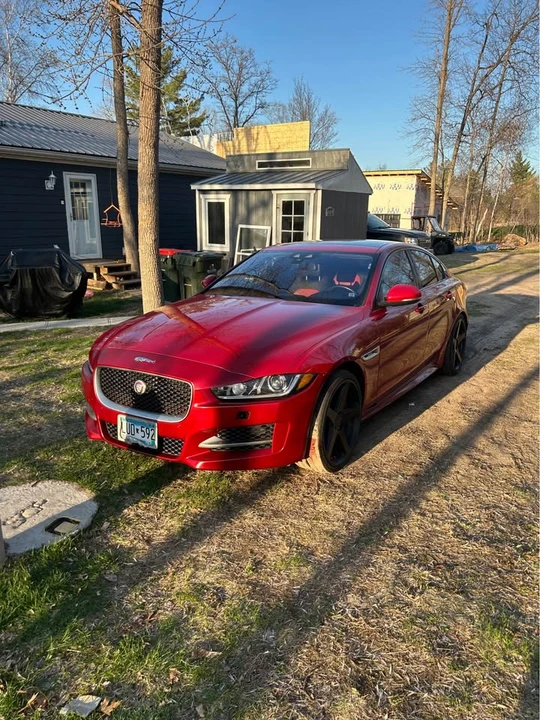 2017 Jaguar XE - Image 2 of 5