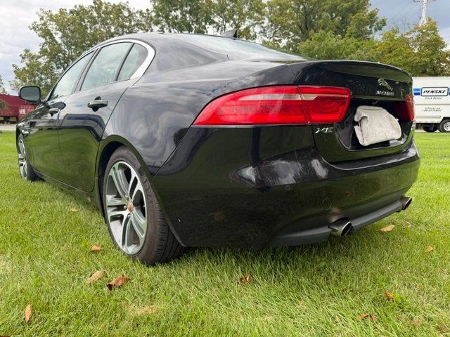 2017 Jaguar XE - Image 8 of 13