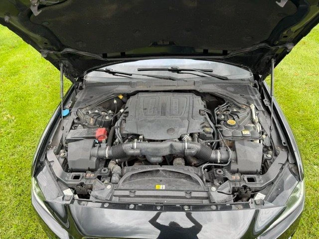 2017 Jaguar XE - Image 13 of 13