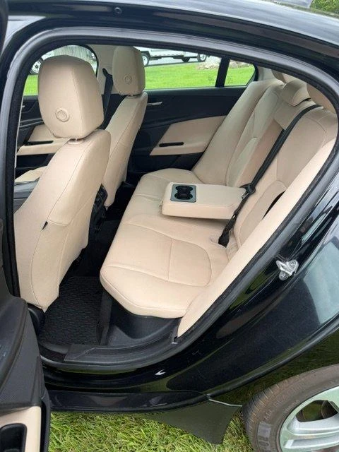 2017 Jaguar XE - Image 5 of 13