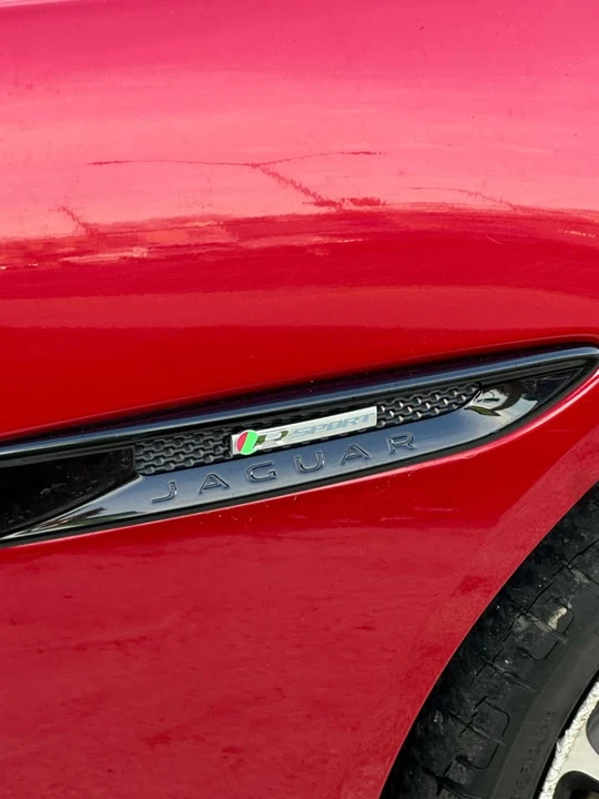 2017 Jaguar XE - Image 3 of 13
