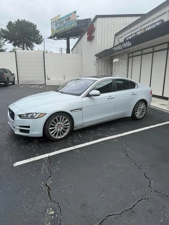 2017 Jaguar XE - Image 2 of 11