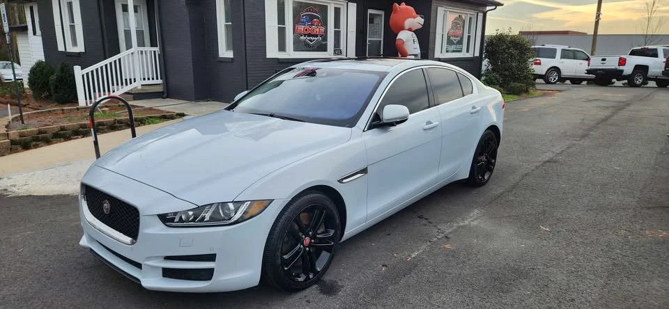 2017 Jaguar XE - Image 3 of 20