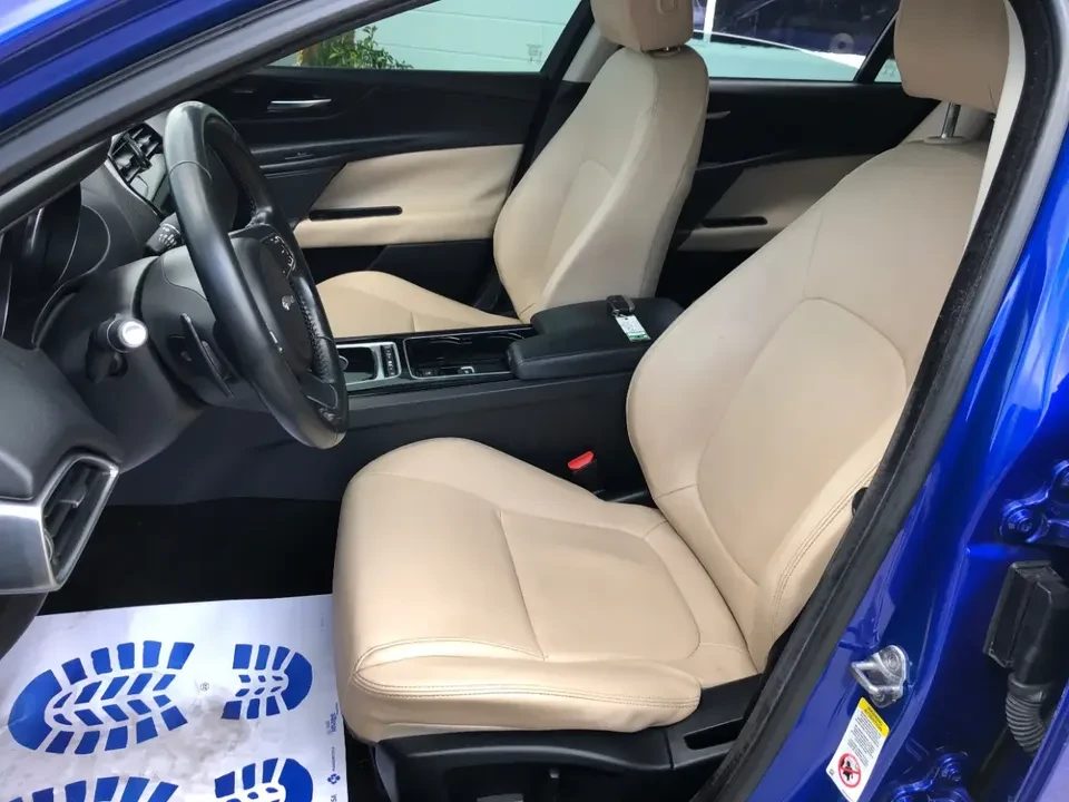 2017 Jaguar XE - Image 8 of 20