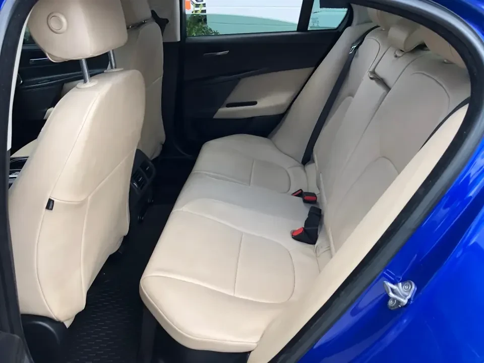2017 Jaguar XE - Image 9 of 20