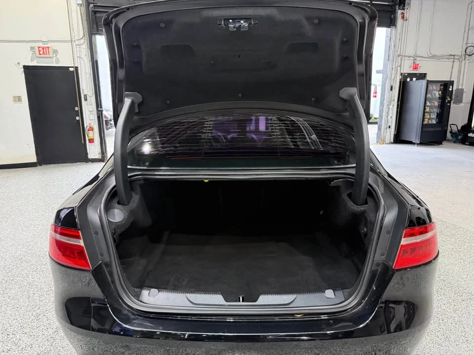 2017 Jaguar XE - Image 12 of 18