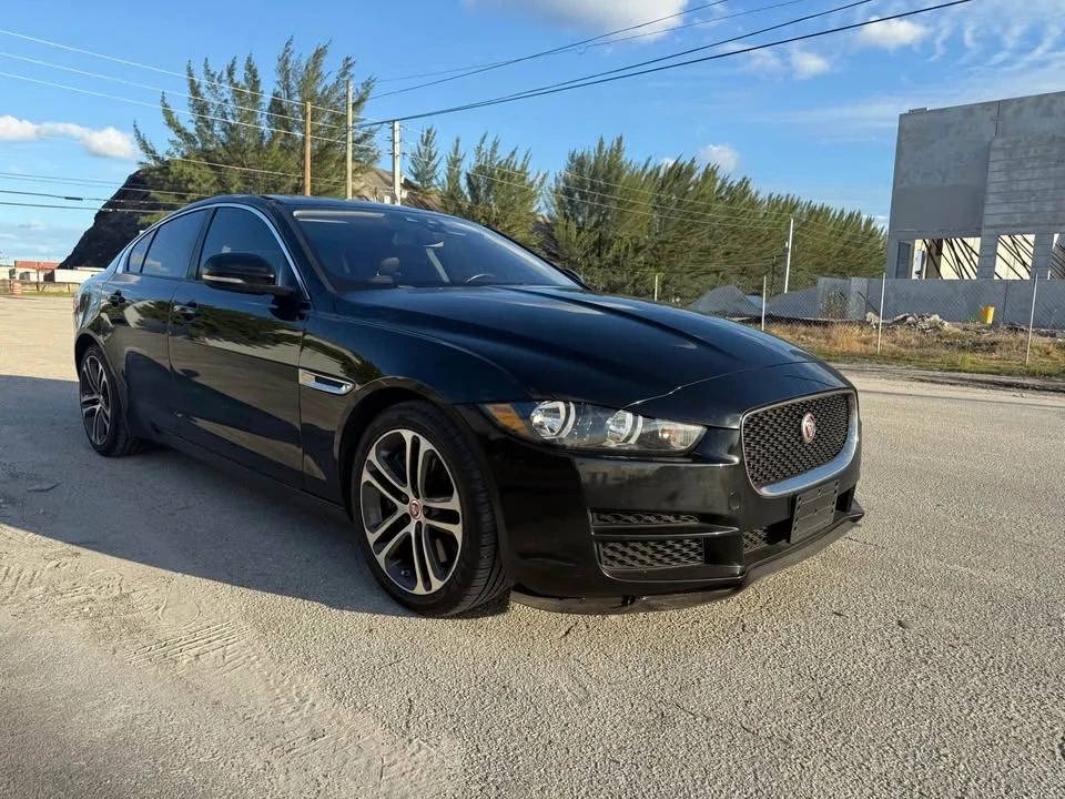 2017 Jaguar XE - Image 2 of 10