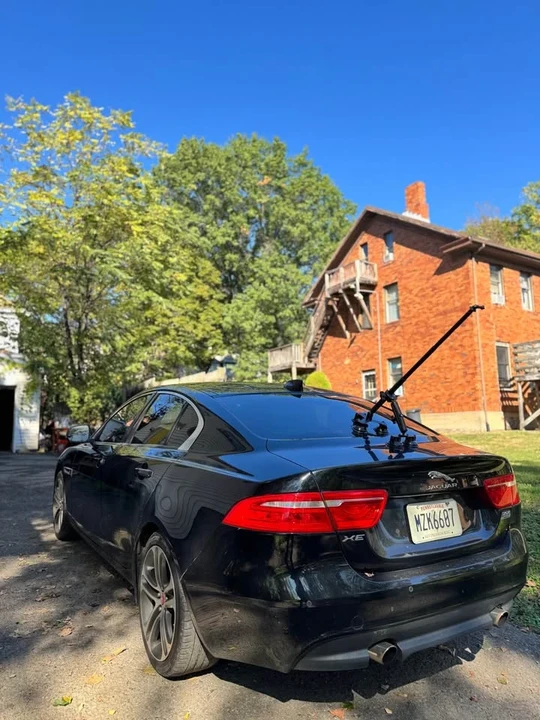 2017 Jaguar XE - Image 3 of 8