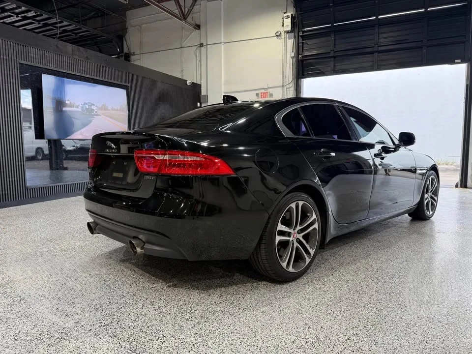 2017 Jaguar XE - Image 11 of 18