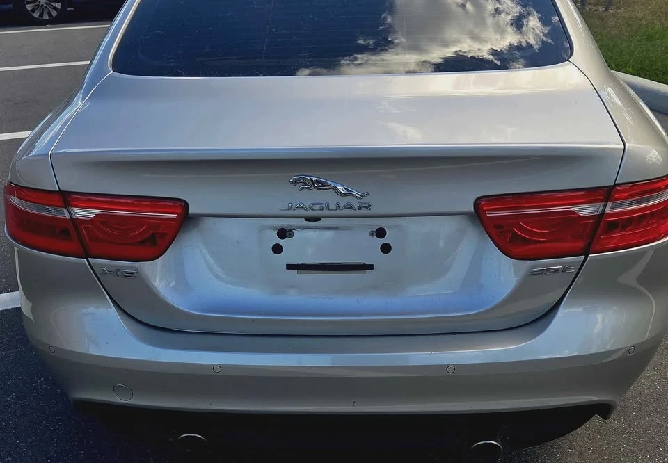 2017 Jaguar XE - Image 6 of 18
