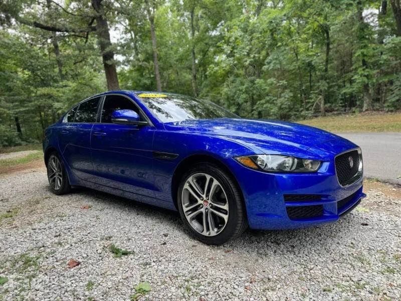 2017 Jaguar XE - Image 2 of 16