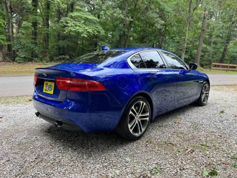 2017 Jaguar XE - Image 4 of 16
