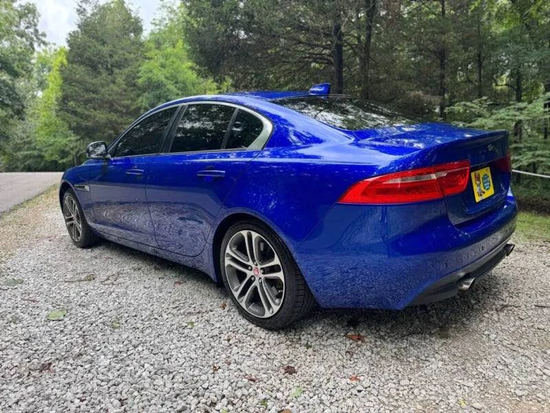 2017 Jaguar XE - Image 6 of 16