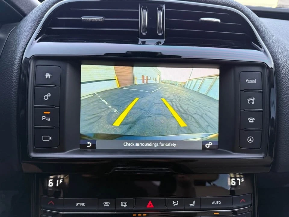2017 Jaguar XE - Image 15 of 16