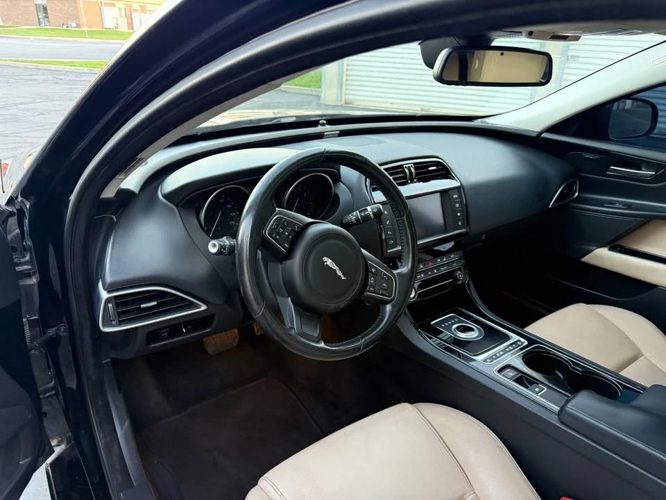 2017 Jaguar XE - Image 12 of 16