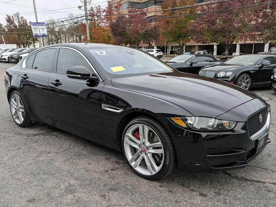 2017 Jaguar XE - Image 2 of 12