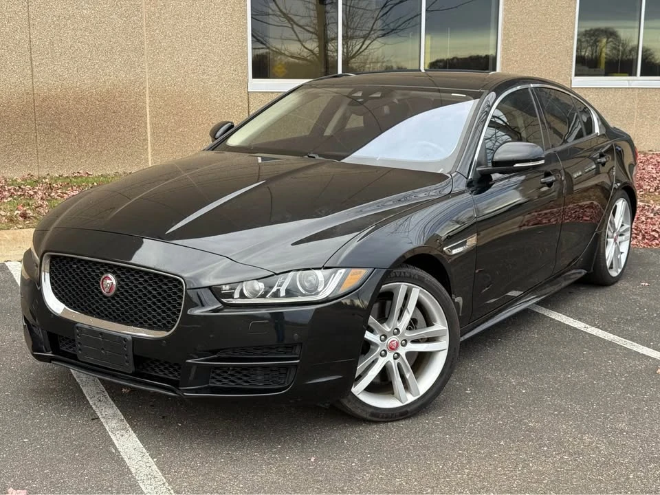 2017 Jaguar XE - Image 4 of 20