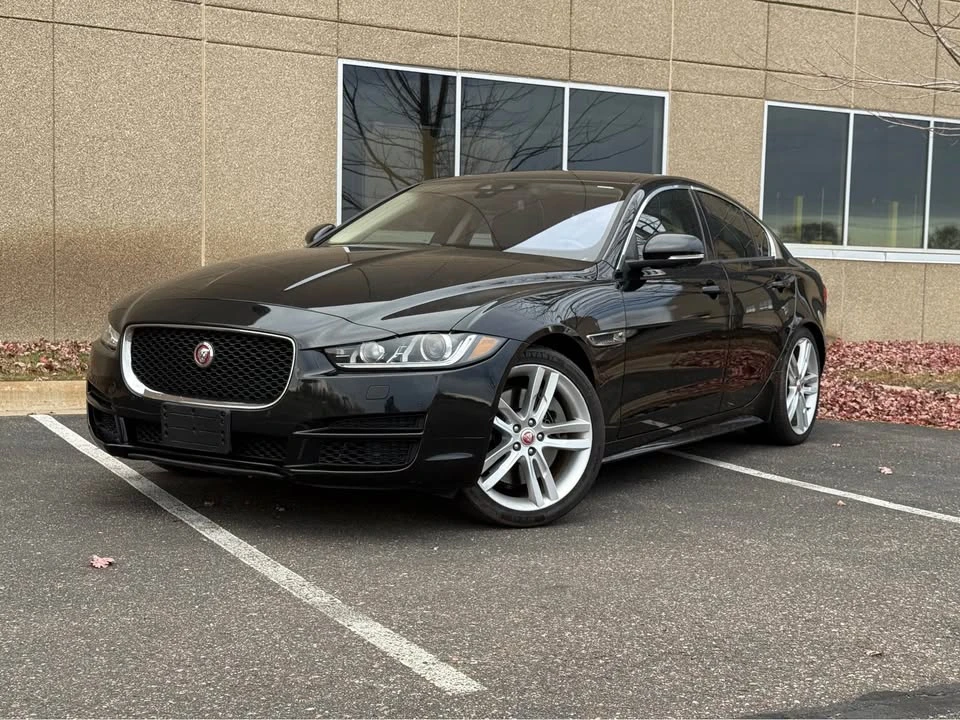2017 Jaguar XE - Image 3 of 20