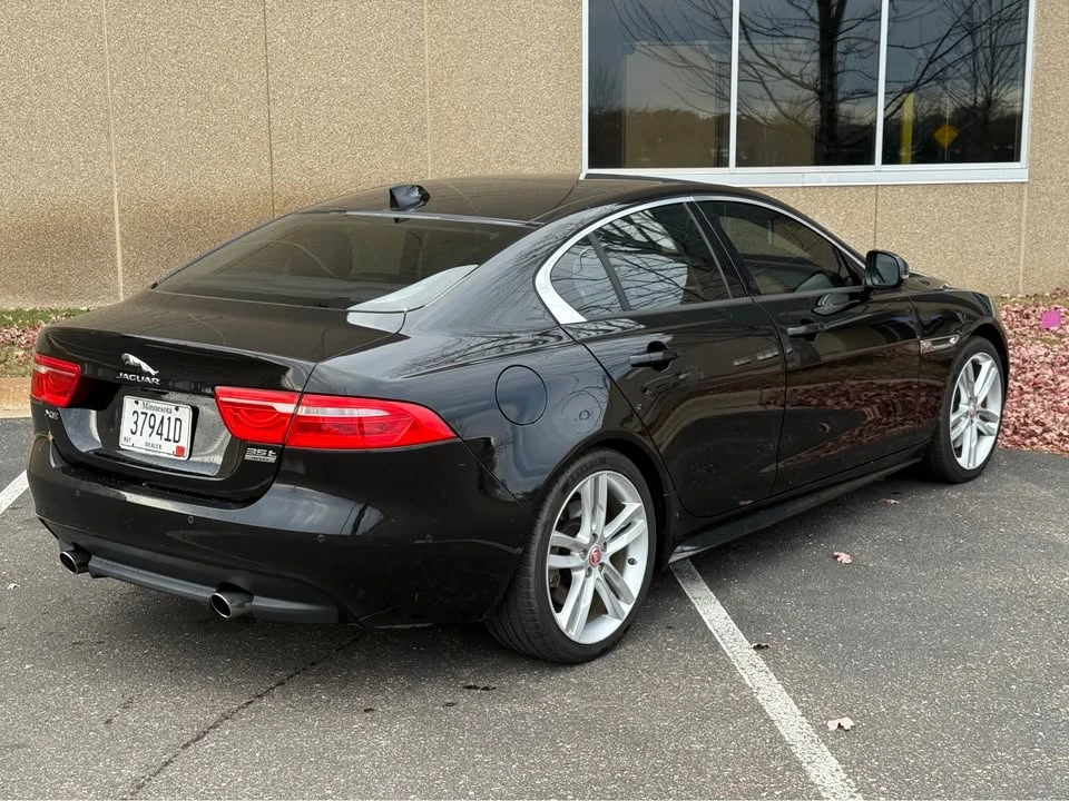 2017 Jaguar XE - Image 8 of 20